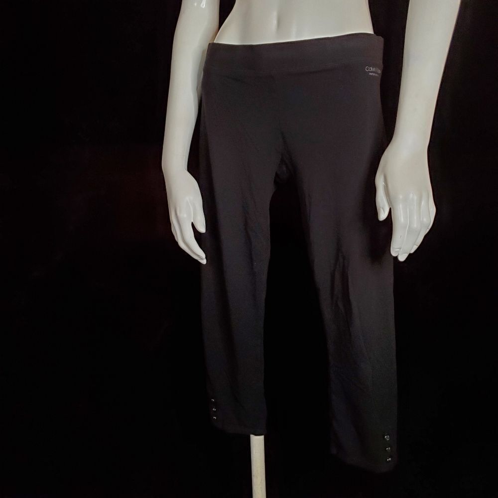 Calvin Klein Performance Black Capris (S)